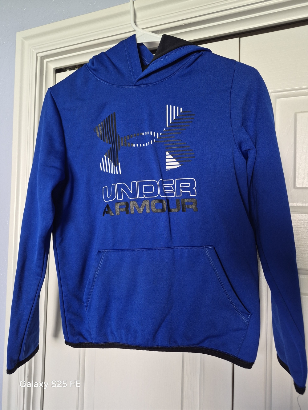 Under Armour Kid's Blue Performance Hoodie Sweatshirt